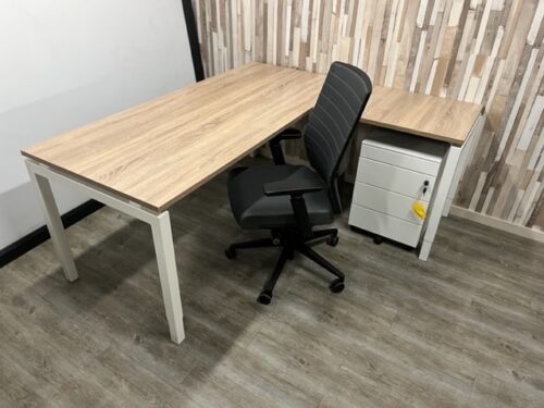 Q- line Hoekbureau (wit)