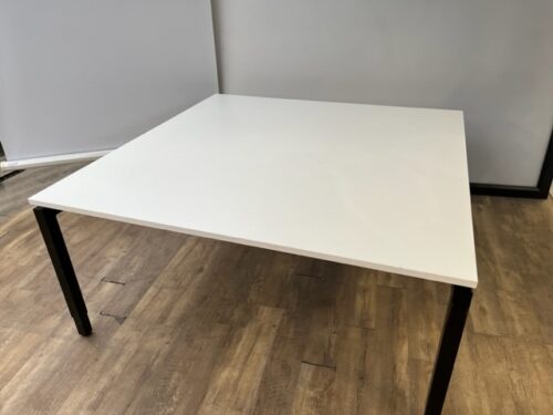 Vierkanten vergadertafel zwart