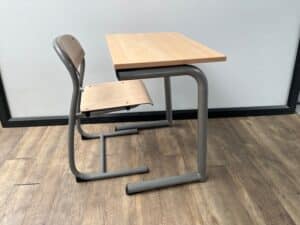 Gebruikte schoolstoel en schooltafel ahrend