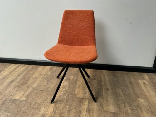 Design chair Pera B&T