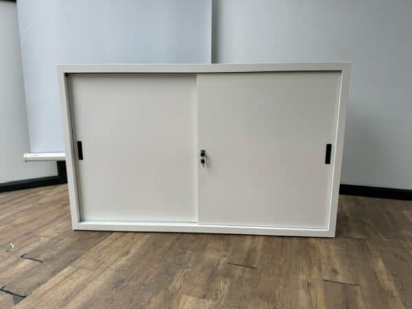 Witte schuifdeurkast van 160 x 100 x 45