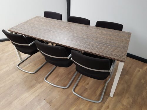 Vergadertafel Q-line wit gebruikt frame nieuw blad