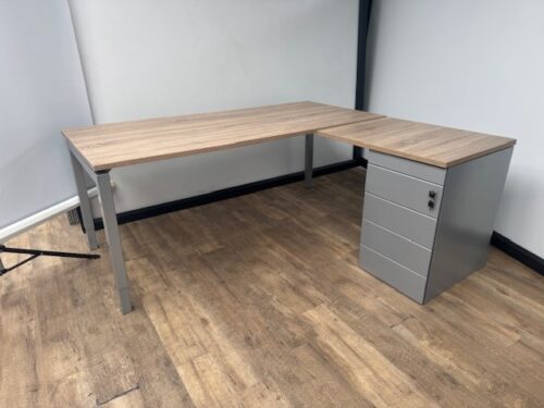 Q-line hoekbureau + standcontainer aluminium