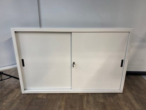Witte schuifdeurkast B-keus