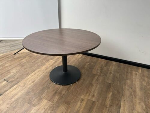 Ronde kantinevergadertafel