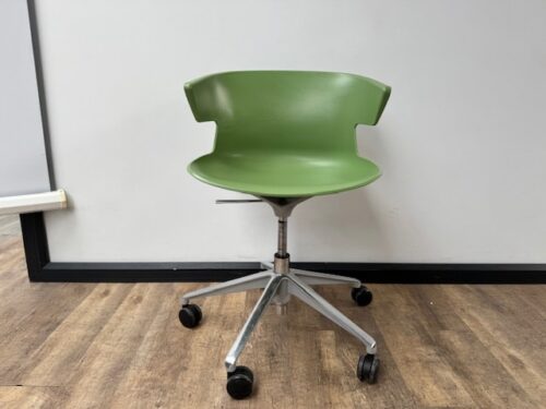 Offisit Cove groene bureaustoel designed by Dorigo