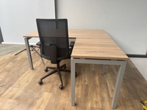 Q-line hoekbureau aluminium