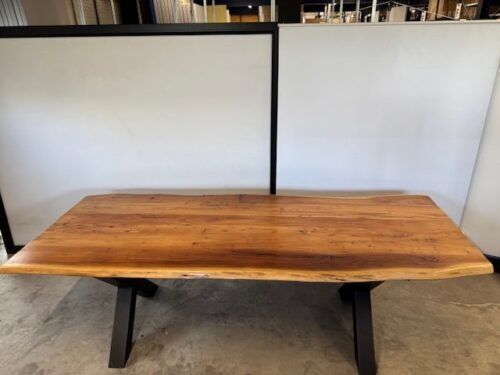 Eiken boomstam tafel
