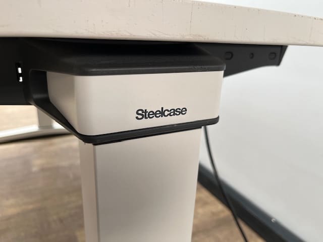 Steelcase zit-sta bureau elektrisch