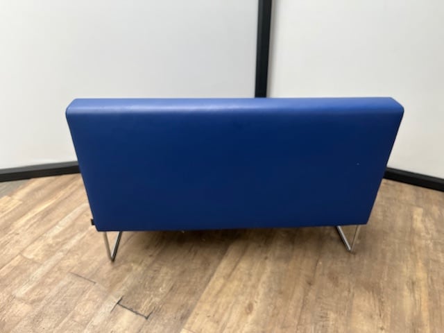 Blauwe bank Pedrali