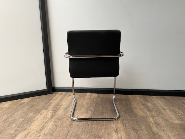 Kunstleren vergaderkantinestoel (zwart)