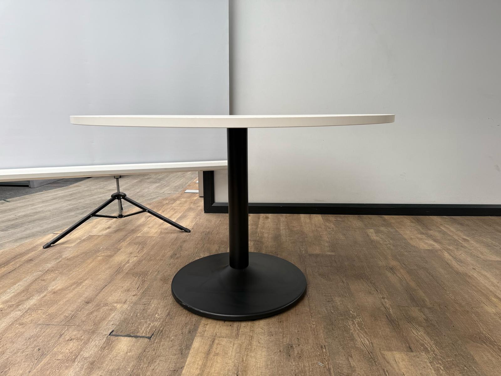 Ronde kantinetafel (Nieuw blad)