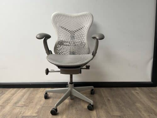 Herman Miller (Mirra) (licht grijs) Tweedehands