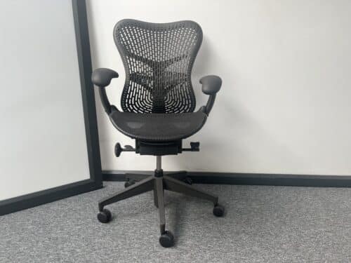 Herman Miller (Mirra 2) zwart Tweedehands - B00089 (1)