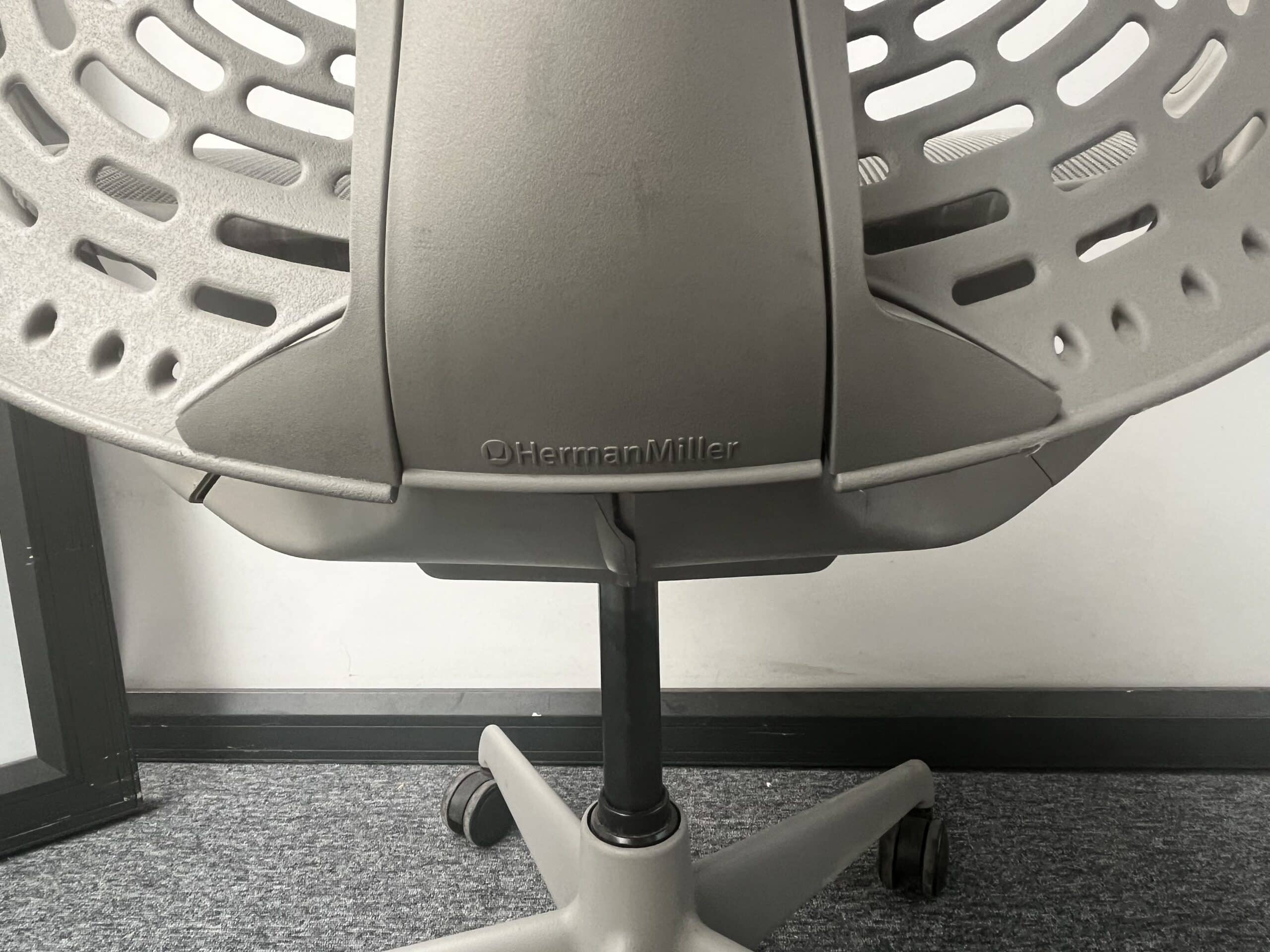 Herman Miller (Mirra) (licht grijs) - B00087