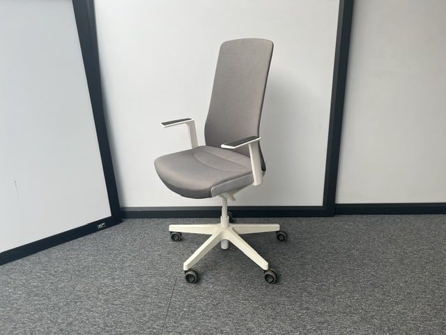 PUREis3 ergonomische bureaustoel