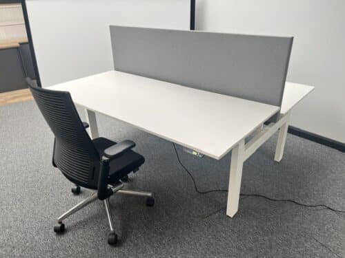 Elekterische duo zit-sta bureau (Ahrend)