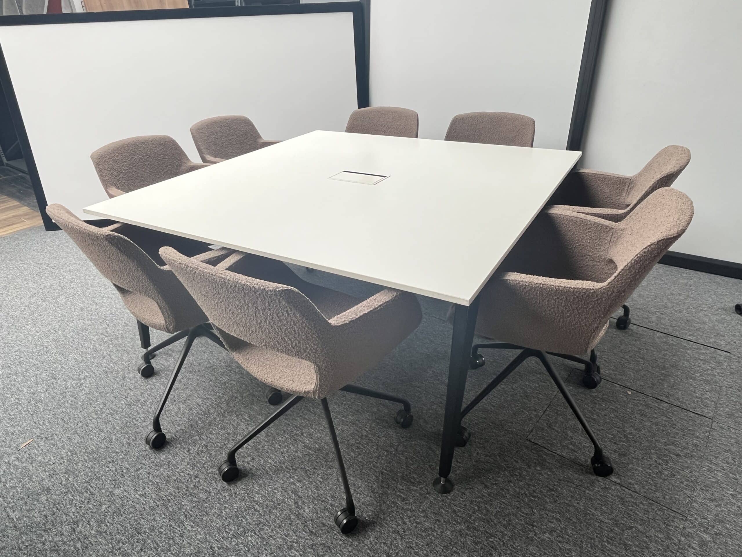 Vergadertafel 160x160 (Sedus)