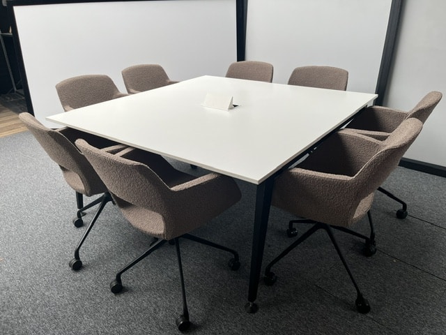 Vergadertafel 160x160 (Sedus)